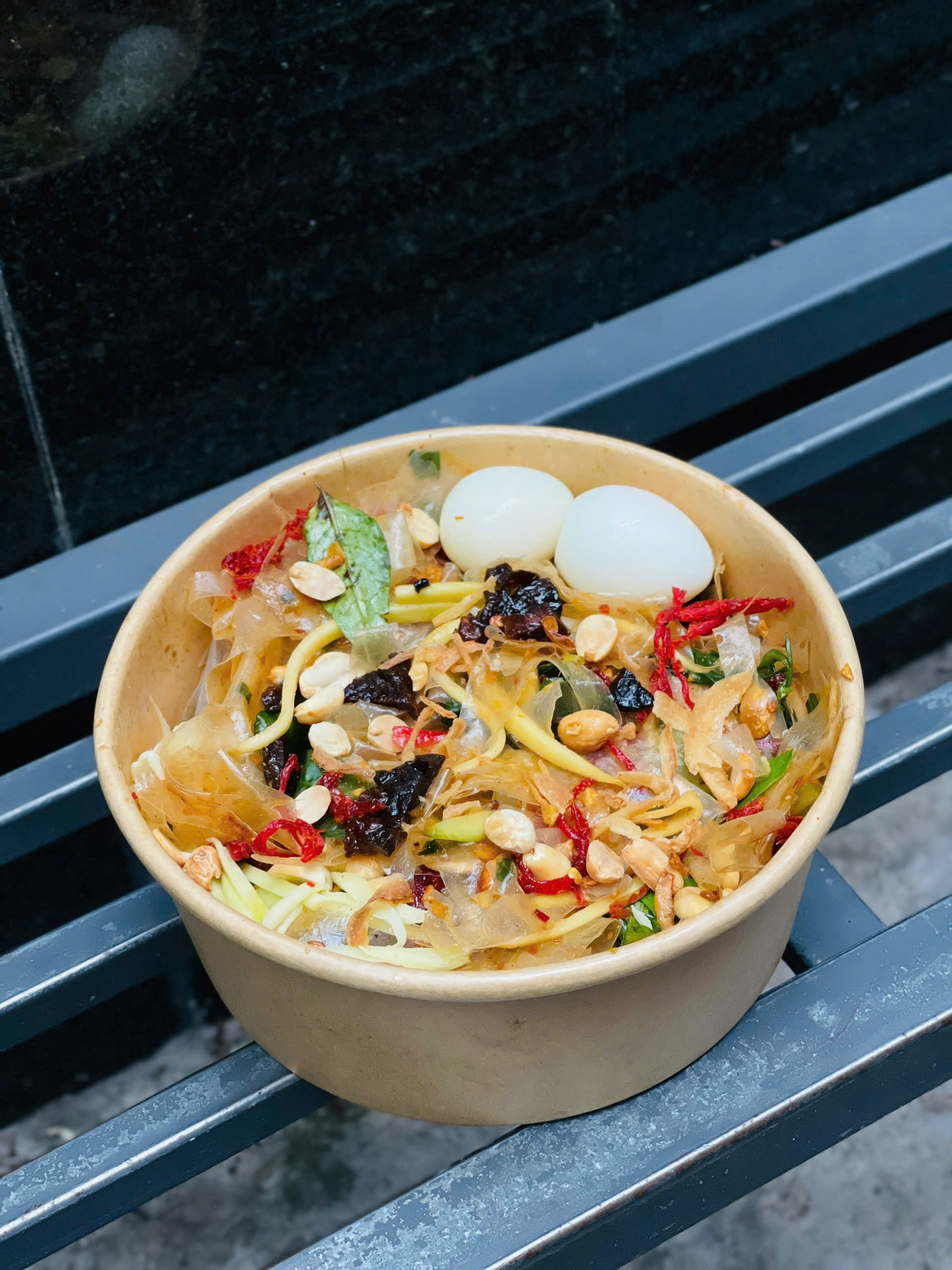 Bánh tráng trộn đầy đủ